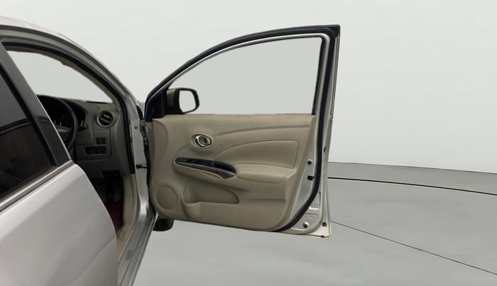 2012 Renault Scala RXZ DIESEL, Diesel, Manual, 1,37,209 km, RHS Front Door