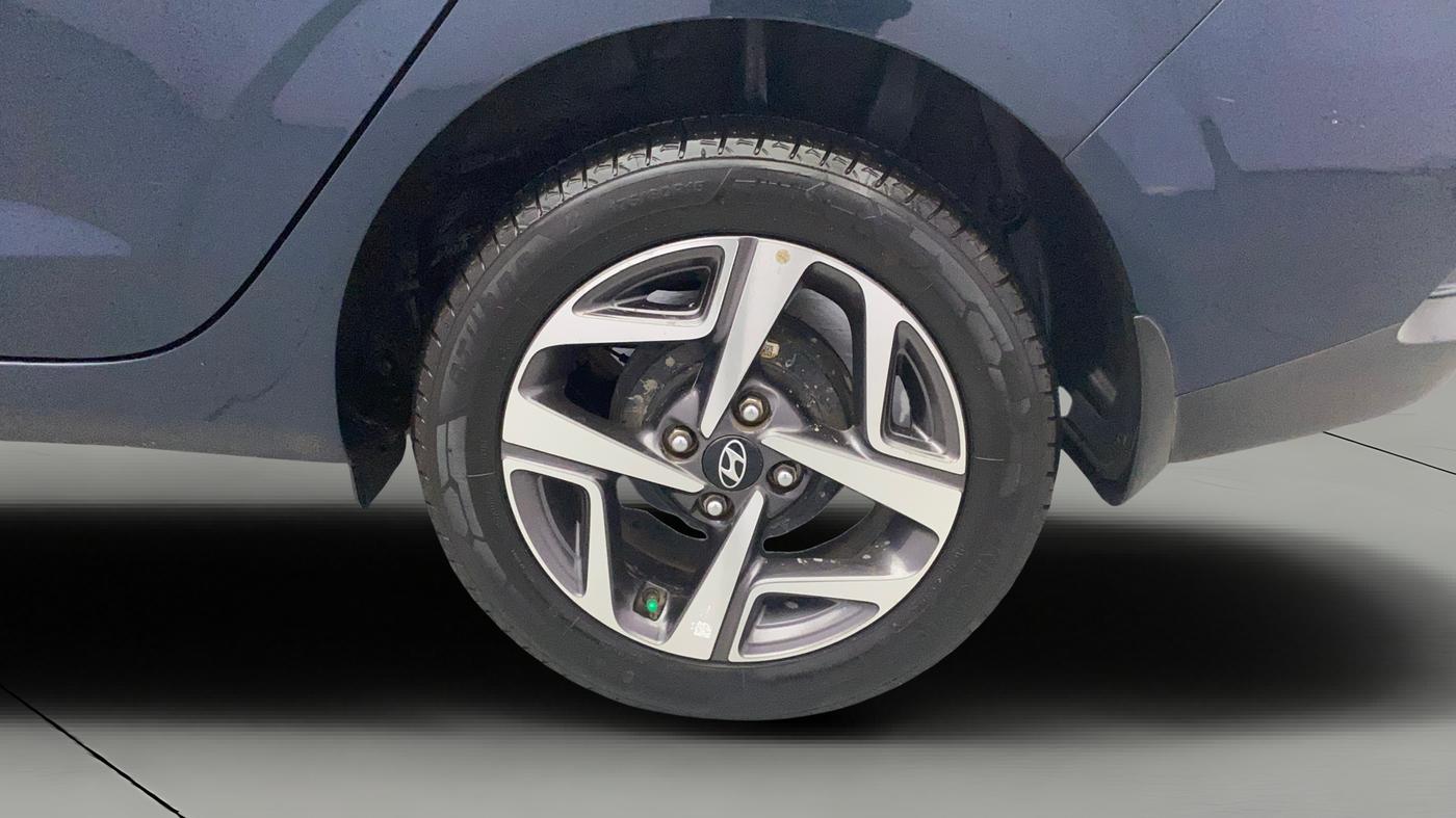 2022 Hyundai AURA SX 1.2 CNG, CNG, Manual, 1,21,535 km, Left Rear Wheel