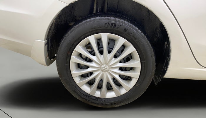 2016 Maruti Ciaz VDI+ SHVS, Diesel, Manual, 84,075 km, Right Rear Wheel