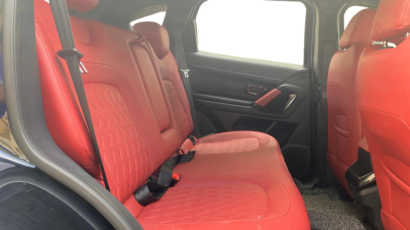 2023 Tata Harrier XZA + O 2.0L RED DARK EDITION 5 STR, Diesel, Automatic, 14,786 km, Right Side Rear Door Cabin