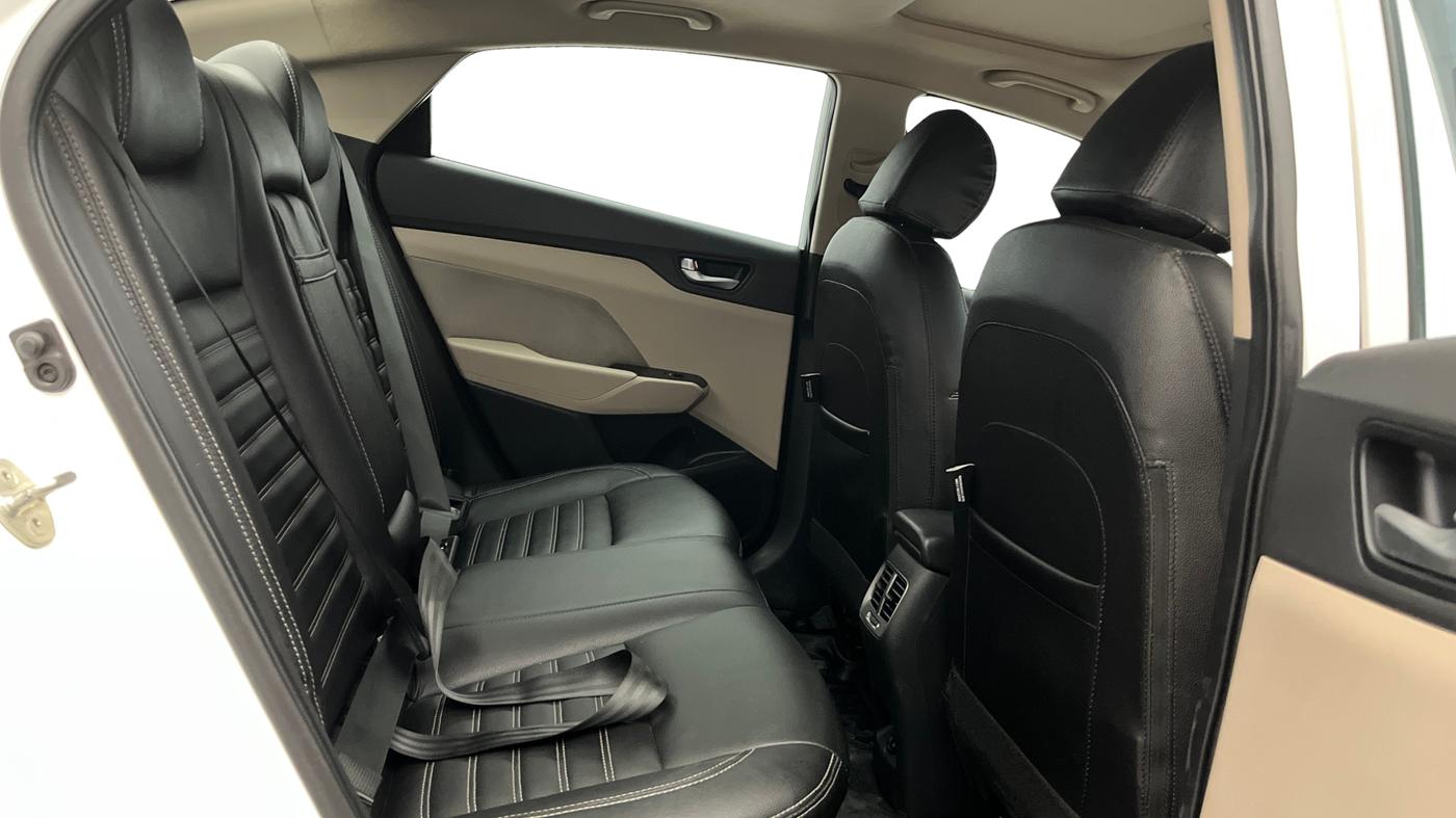 2019 Hyundai Verna 1.6 VTVT SX + AT, Petrol, Automatic, 74,540 km, Right Side Rear Door Cabin