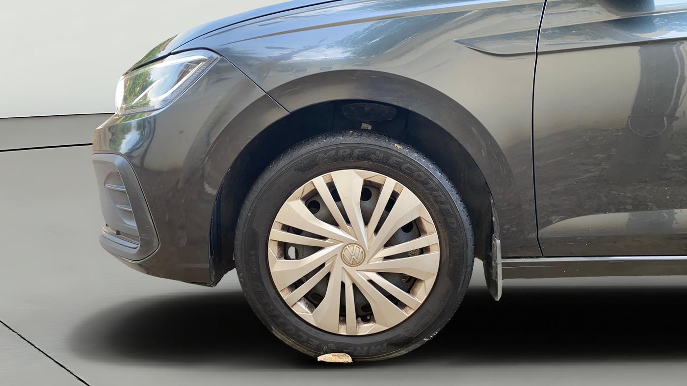 2023 Volkswagen VIRTUS COMFORTLINE TSI 1.0 MT, Petrol, Manual, 40,349 km, Left Front Wheel