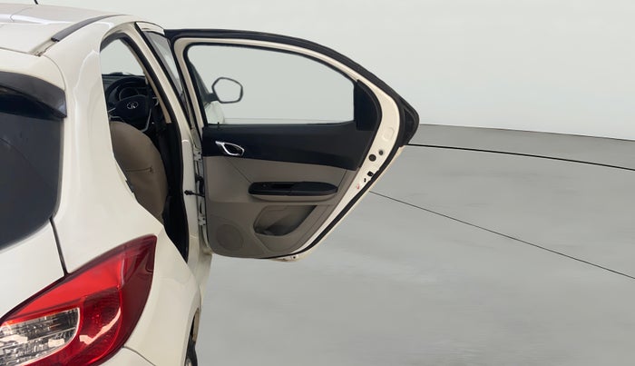 2017 Tata Tiago XZA PETROL, Petrol, Automatic, 68,190 km, RHS Rear Door