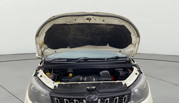 2018 Mahindra MARAZZO M6 8 STR, Diesel, Manual, 1,44,295 km, Open Bonet