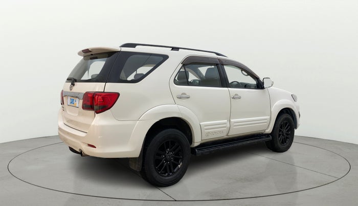 2014 Toyota Fortuner 3.0 4X2 AT, Diesel, Automatic, 82,343 km, Right Back Diagonal