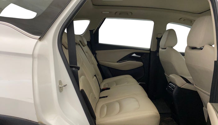 2023 MG HECTOR SHARP PRO 1.5 PETROL TURBO CVT PETROL, Petrol, Automatic, 68,526 km, Right Side Rear Door Cabin