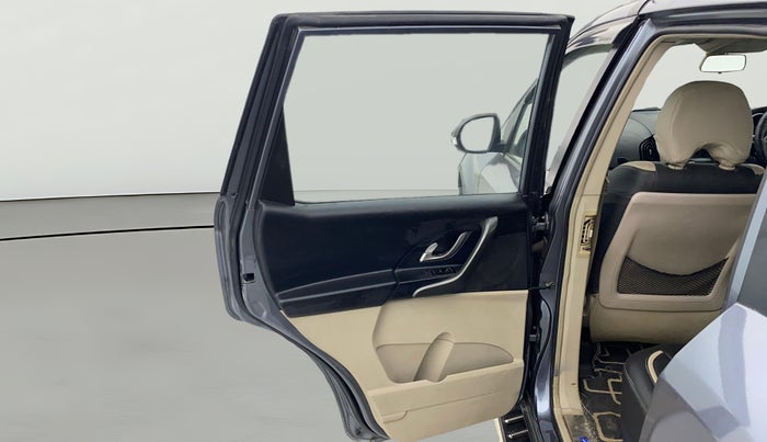 2016 Mahindra XUV500 W6, Diesel, Manual, 46,965 km, LHS Rear Door