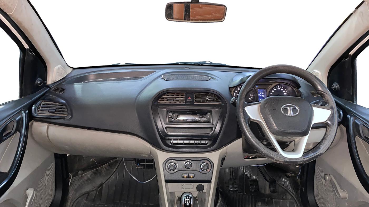 2018 Tata Tiago XE PETROL, Petrol, Manual, 49,226 km, Dashboard