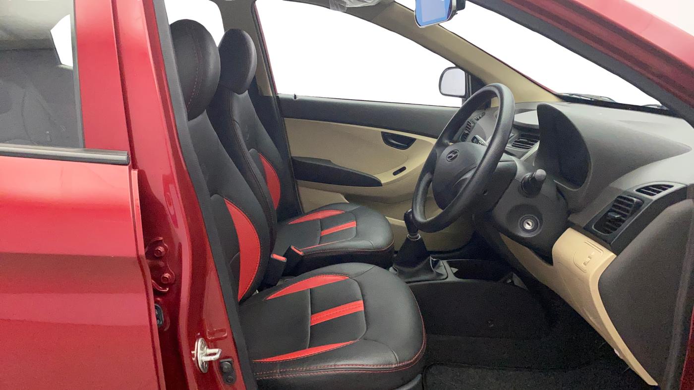 2018 Hyundai Eon ERA +, Petrol, Manual, 16,075 km, Right Side Front Door Cabin