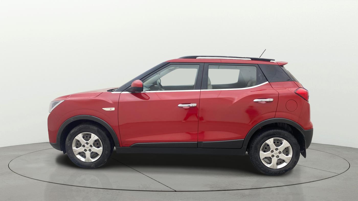 2019 Mahindra XUV300 W6 1.2 PETROL, Petrol, Manual, 45,892 km, Left Side