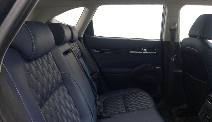 2023 KIA SELTOS X LINE 1.5 DIESEL AT, Diesel, Automatic, 35,227 km, Right Side Rear Door Cabin