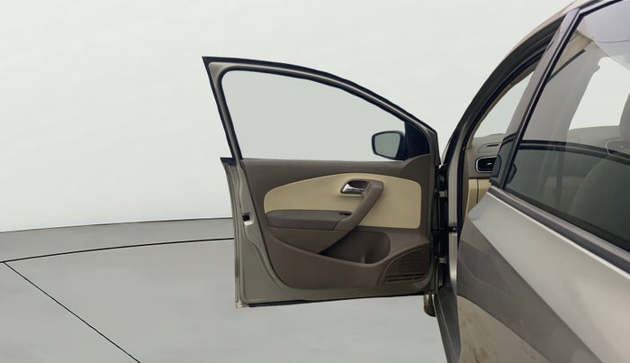 2012 Skoda Rapid ELEGANCE 1.6 TDI CR MT, Diesel, Manual, 99,273 km, LHS Front Door