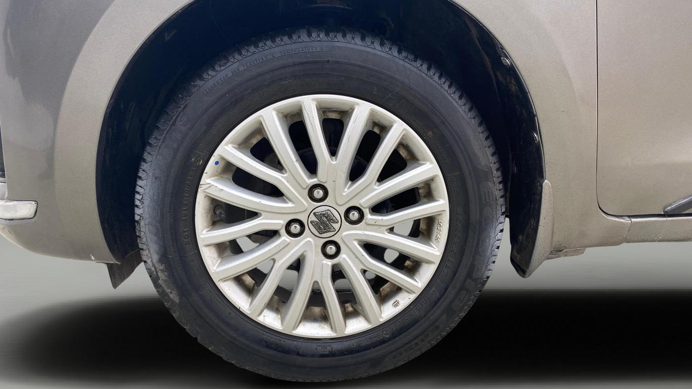 2019 Maruti Dzire ZXI, Petrol, Manual, 35,642 km, Left Front Wheel