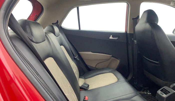 2017 Hyundai Grand i10 SPORTZ 1.2 KAPPA VTVT, Petrol, Manual, 13,664 km, Right Side Rear Door Cabin