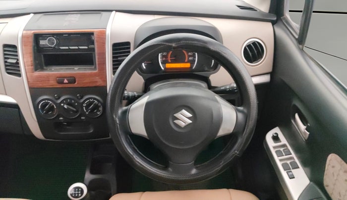 2013 Maruti Wagon R 1.0 VXI, Petrol, Manual, 64,513 km, Steering Wheel Close Up