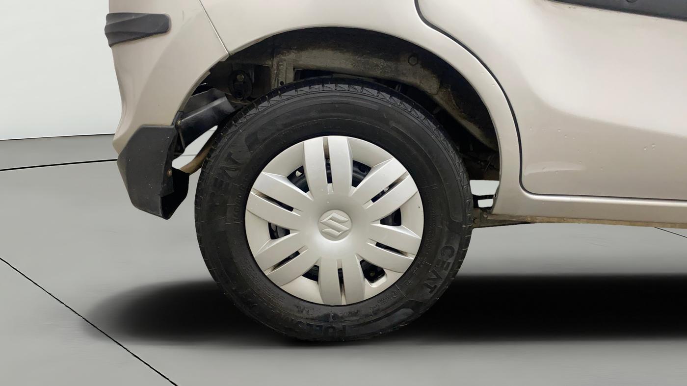 2022 Maruti Alto VXI, Petrol, Manual, 29,408 km, Right Rear Wheel