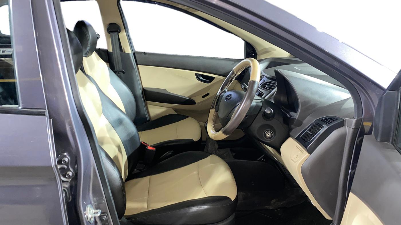 2015 Hyundai Eon ERA +, Petrol, Manual, 26,869 km, Right Side Front Door Cabin