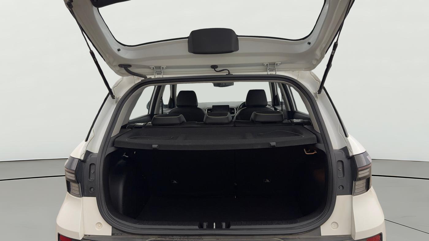 2023 Hyundai VENUE SX (O) 1.0 TURBO DCT, Petrol, Automatic, 11,677 km, Boot Open Zoomed View