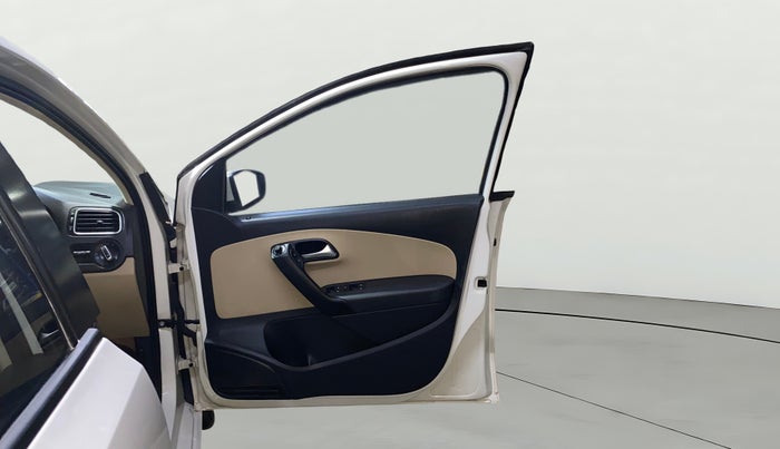 2016 Volkswagen Polo HIGHLINE1.2L, Petrol, Manual, 33,574 km, RHS Front Door