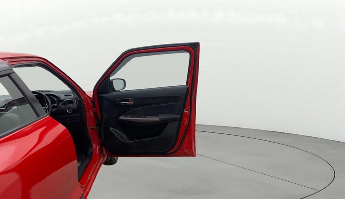 2022 Maruti Swift ZXI, Petrol, Manual, 71,612 km, RHS Front Door