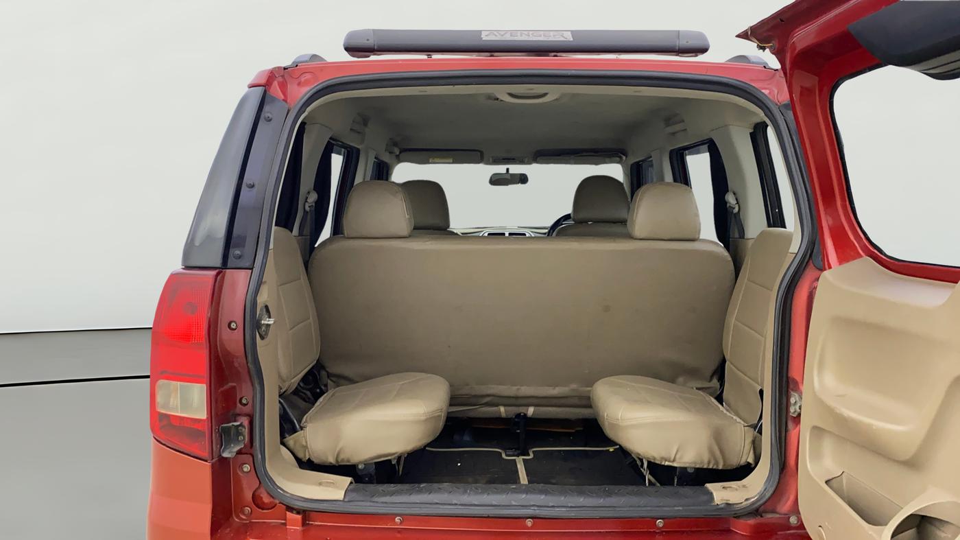 2015 Mahindra TUV300 T8 AMT, Diesel, Automatic, 69,797 km, Boot Open Zoomed View