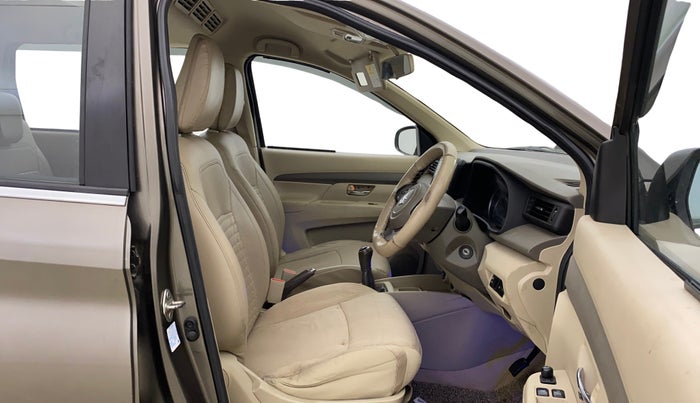2021 Maruti Ertiga VXI CNG, CNG, Manual, 1,26,683 km, Right Side Front Door Cabin
