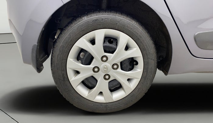 2015 Hyundai Grand i10 SPORTZ 1.2 KAPPA VTVT, Petrol, Manual, 44,365 km, Right Rear Wheel