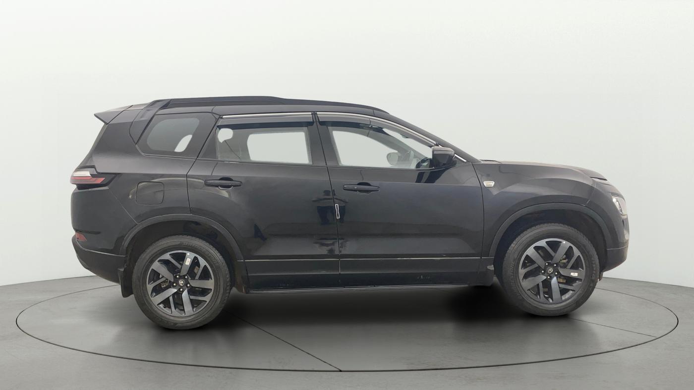 2023 Tata Safari XZA PLUS O DARK EDITION, Diesel, Automatic, 34,367 km, Right Side View