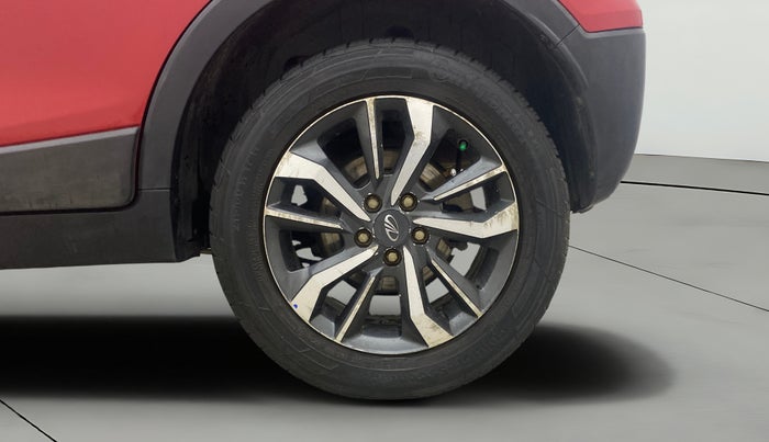 2021 Mahindra XUV300 W8 (O) 1.5 DIESEL, Diesel, Manual, 65,046 km, Left Rear Wheel