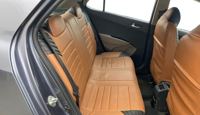 2019 Hyundai Grand i10 SPORTZ 1.2 KAPPA VTVT, Petrol, Manual, 77,958 km, Right Side Rear Door Cabin