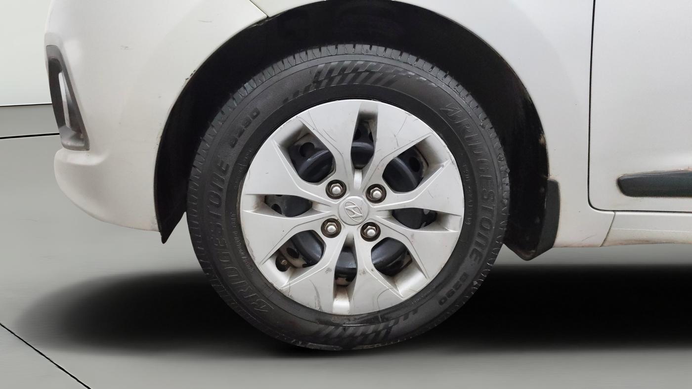 2015 Hyundai Xcent S 1.2, Petrol, Manual, 79,605 km, Left Front Wheel