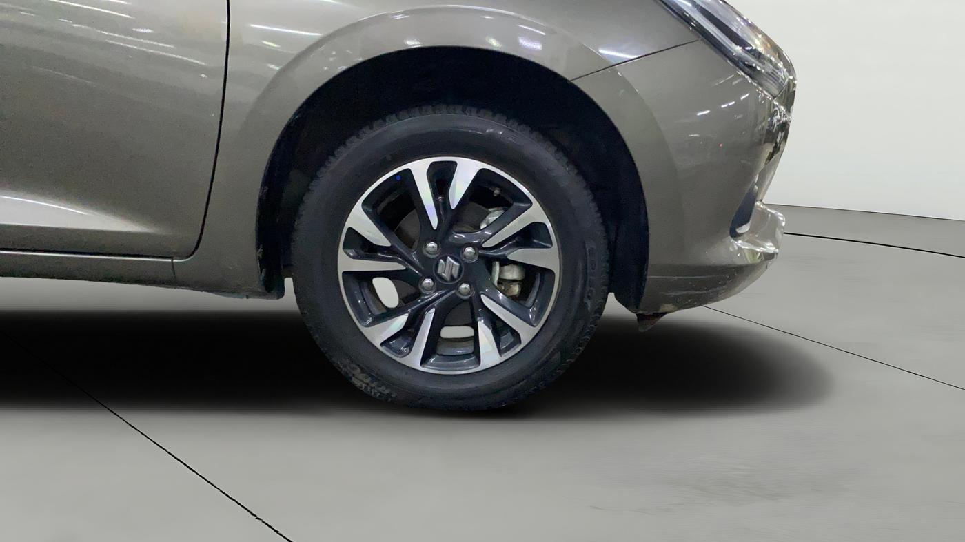 2024 Maruti Swift ZXI PLUS, Petrol, Manual, 26,543 km, Right Front Wheel