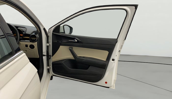 2022 Skoda SLAVIA STYLE 1.5L TSI MT, Petrol, Manual, 17,788 km, RHS Front Door