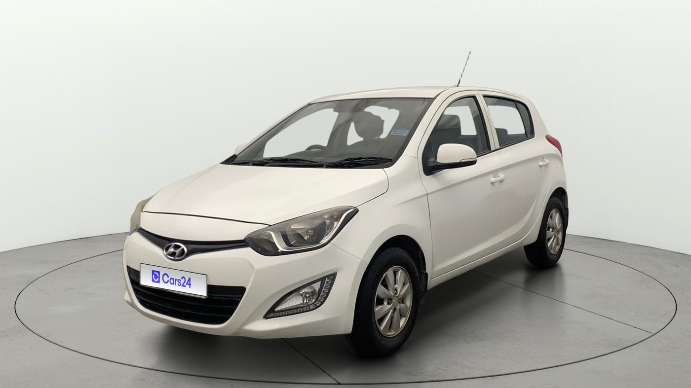 2013 Hyundai i20 SPORTZ 1.2, Petrol, Manual, 1,17,626 km, Left Front Diagonal
