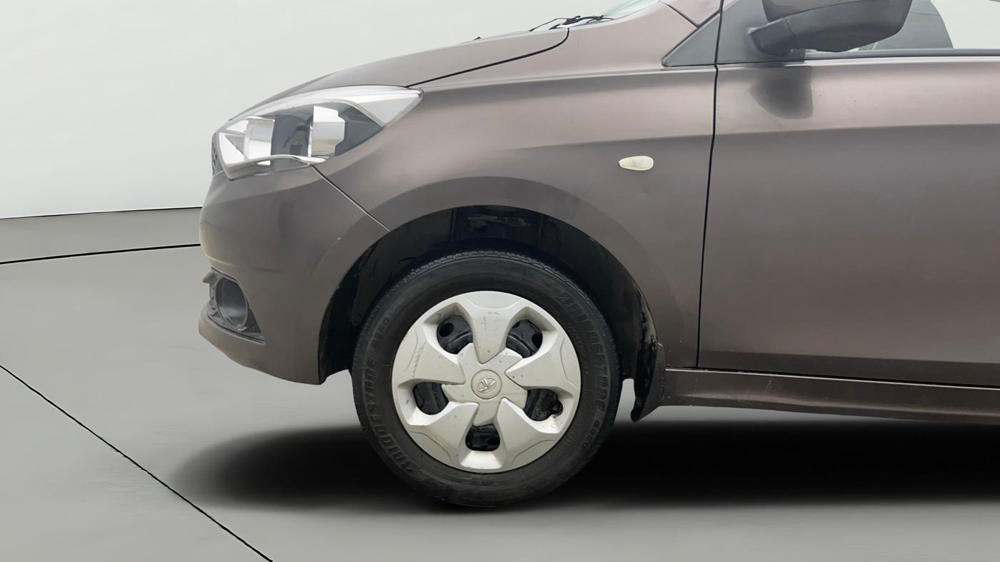 2017 Tata Tiago XT PETROL, Petrol, Manual, 51,821 km, Left Front Wheel