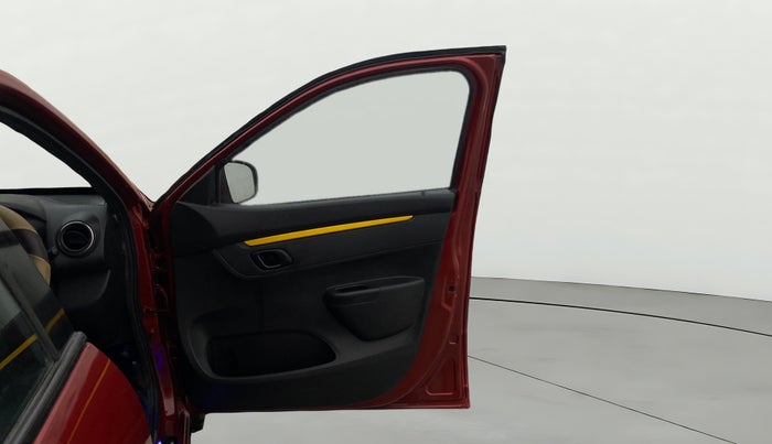 2018 Renault Kwid RXT 1.0 AMT, Petrol, Automatic, 42,644 km, RHS Front Door