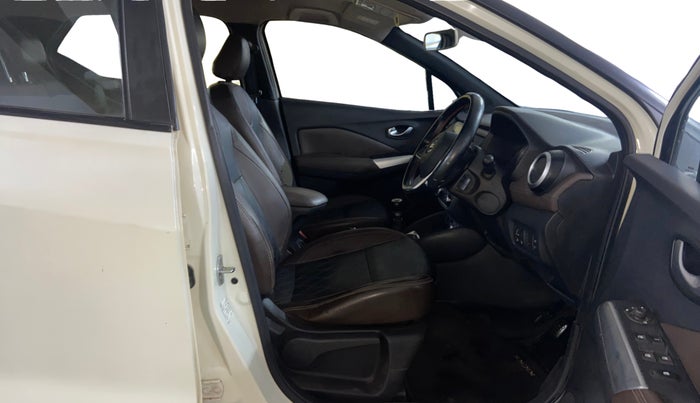 2019 Nissan Kicks XV PREMIUM (O) DIESEL, Diesel, Manual, 1,39,290 km, Right Side Front Door Cabin