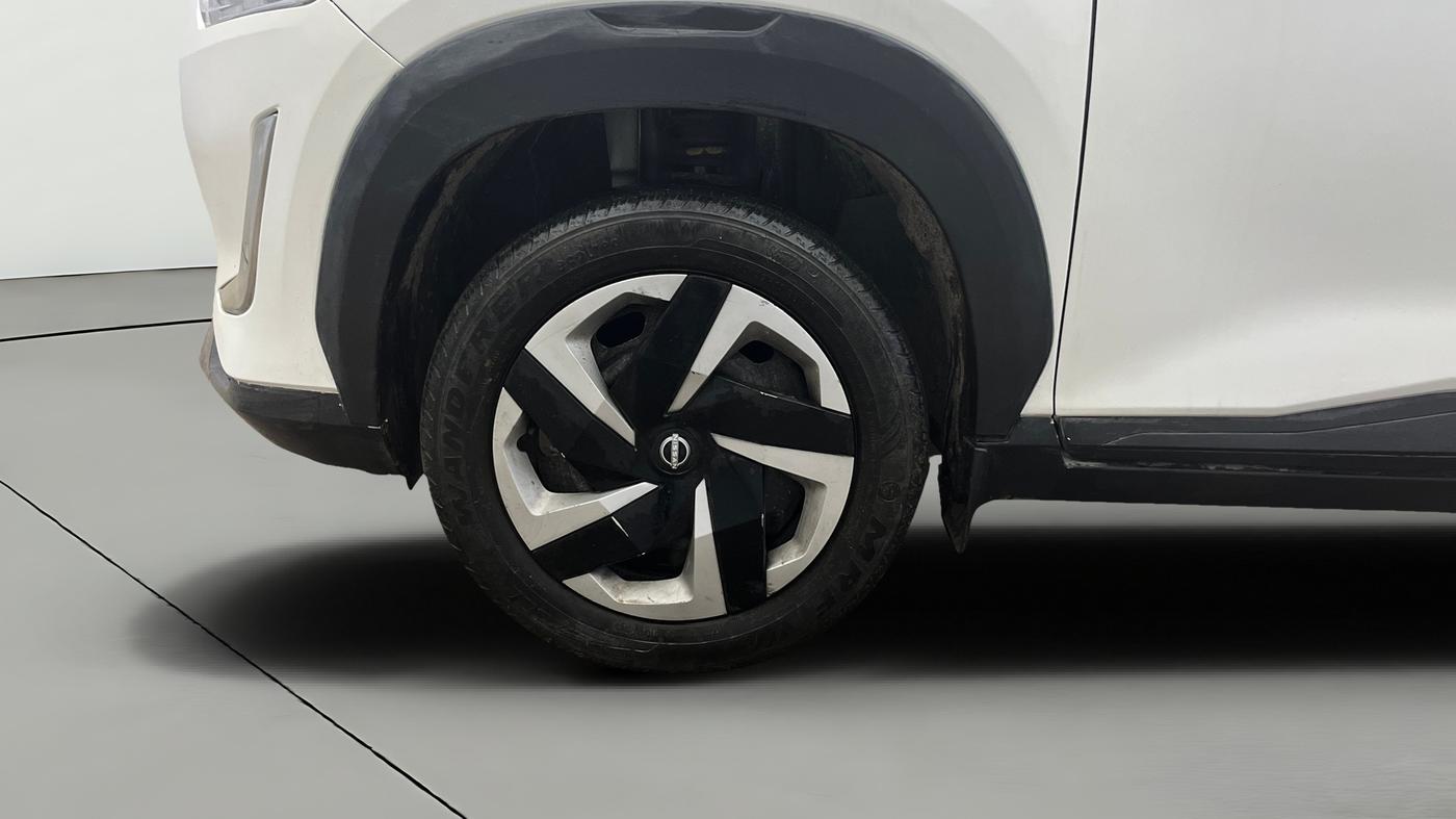 2021 Nissan MAGNITE XL, Petrol, Manual, 19,105 km, Left Front Wheel