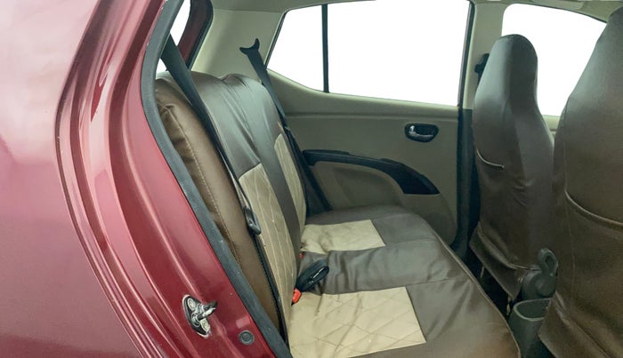 2014 Hyundai i10 SPORTZ 1.1, Petrol, Manual, 64,570 km, Right Side Rear Door Cabin