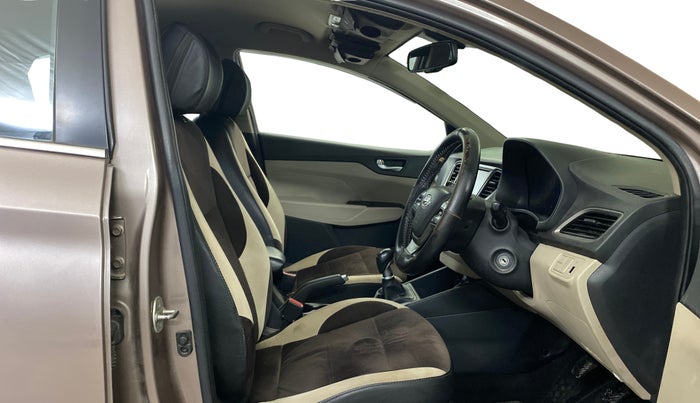 2018 Hyundai Verna 1.6 VTVT SX, Petrol, Manual, 51,170 km, Right Side Front Door Cabin