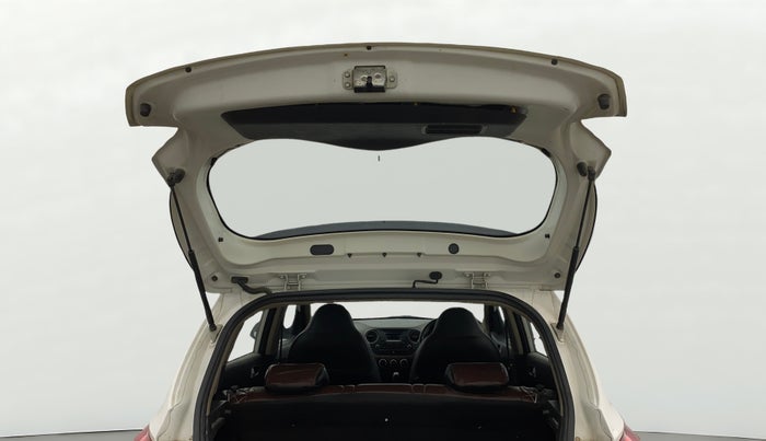 2014 Hyundai Grand i10 ASTA AT 1.2 KAPPA VTVT, CNG, Automatic, 95,515 km, Boot Door Open