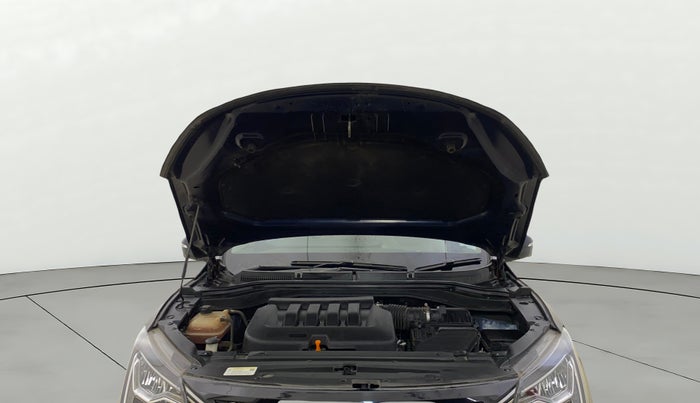 2021 Mahindra XUV700 AX 7 LUXURY P AT 7 STR, Petrol, Automatic, 57,080 km, Open Bonet