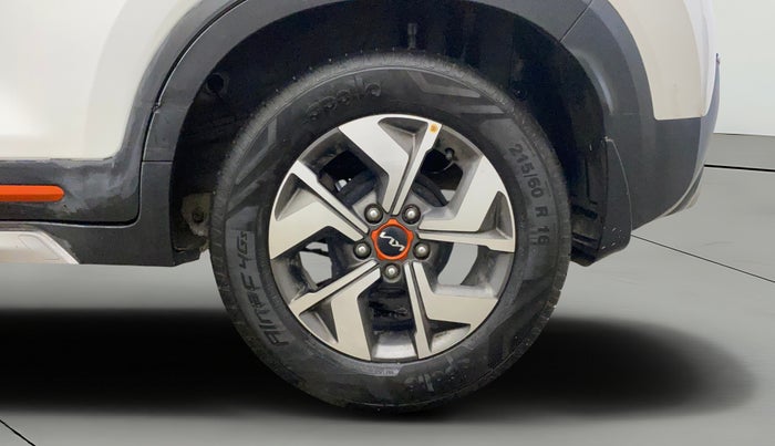 2022 KIA SONET HTX ANNIVERSARY EDITION 1.0 IMT, Petrol, Manual, 17,112 km, Left Rear Wheel