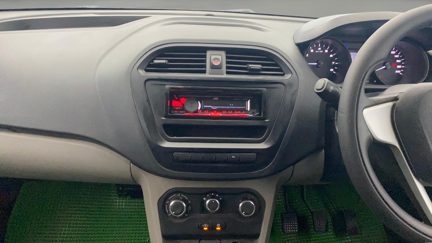 2016 Tata Tiago XE DIESEL, Diesel, Manual, 1,23,710 km, Air Conditioner