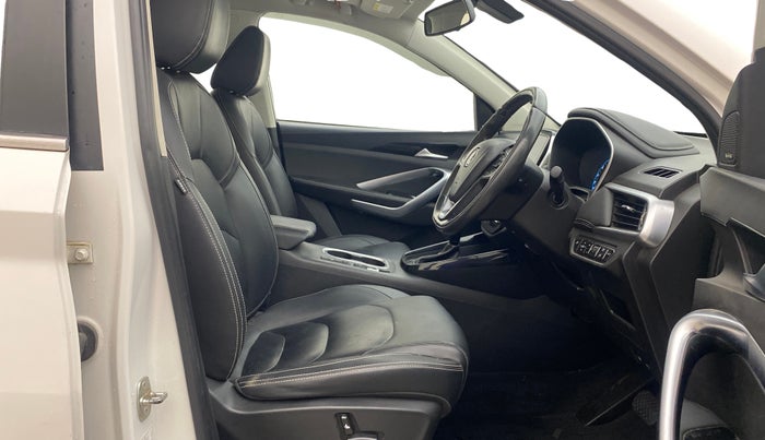 2020 MG HECTOR SHARP 1.5 DCT PETROL, Petrol, Automatic, 93,327 km, Right Side Front Door Cabin