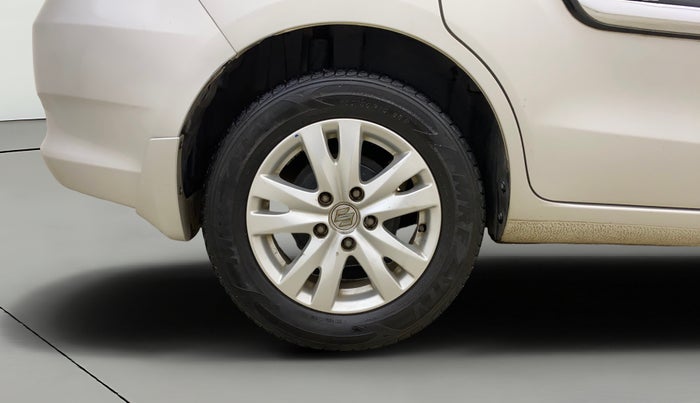 2017 Maruti Ertiga ZXI, Petrol, Manual, 59,866 km, Right Rear Wheel