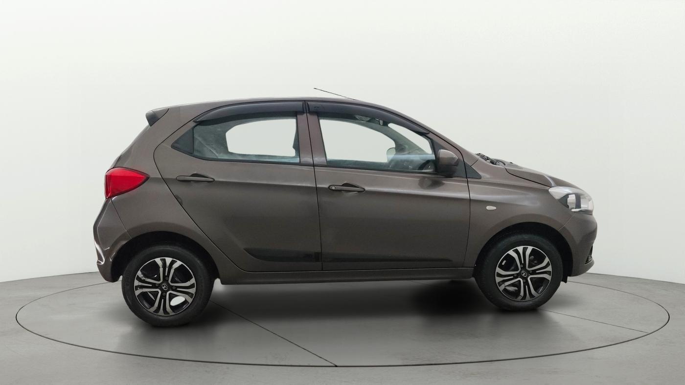 2019 Tata Tiago XZ PETROL, Petrol, Manual, 26,370 km, Right Side View