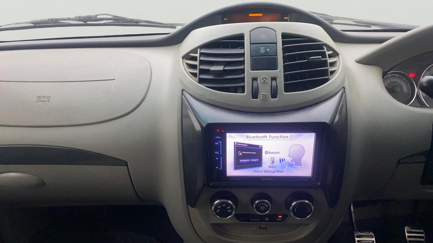 2016 Mahindra NUVOSPORT N8, Diesel, Manual, 1,30,472 km, Air Conditioner