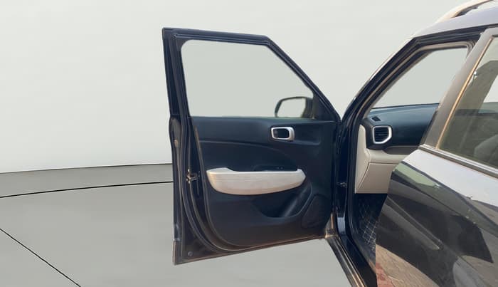 2022 Hyundai VENUE SX 1.5 CRDI, Diesel, Manual, 82,166 km, LHS Front Door
