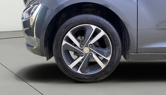 2020 Tata ALTROZ XZ PETROL, Petrol, Manual, 19,004 km, Left Front Wheel